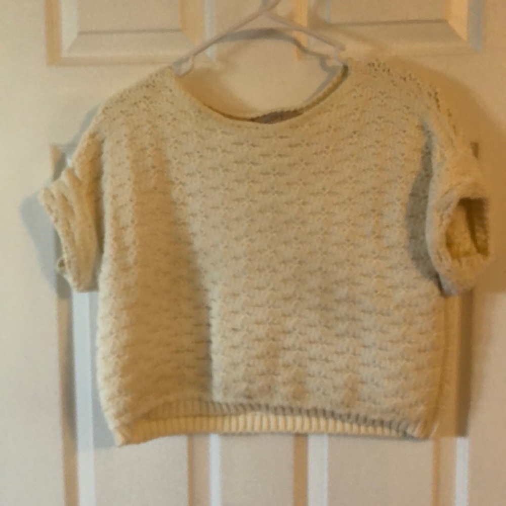 Cream sweater crop